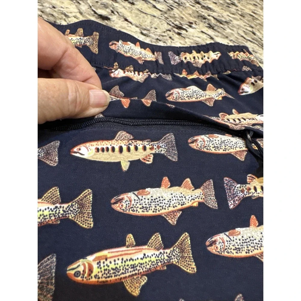 THE NORTH FACE Shorts Mens XL Classic V All-Over Fish Print Tech NEW Navy Blue